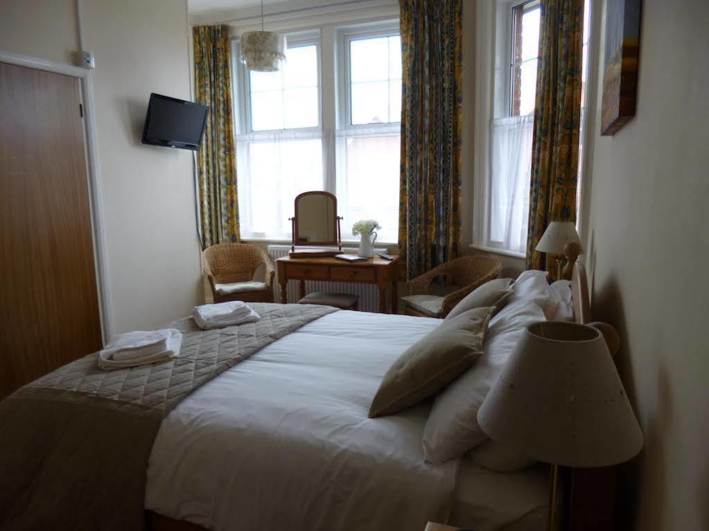 Beamsley Lodge B&B Истбурн Экстерьер фото